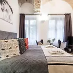 Urban Stable Luxury 부다페스트