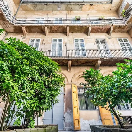 Apartment Urban Stable Luxury *