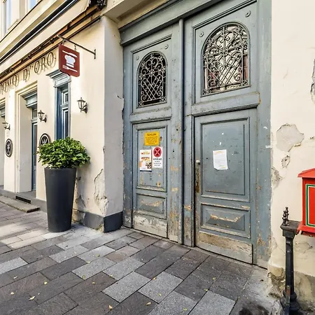 Apartment Urban Stable Luxury *