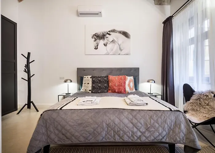 Urban Stable Luxury Apartament