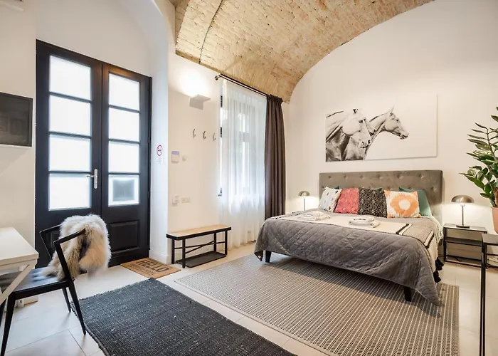 Urban Stable Luxury * Budapesta